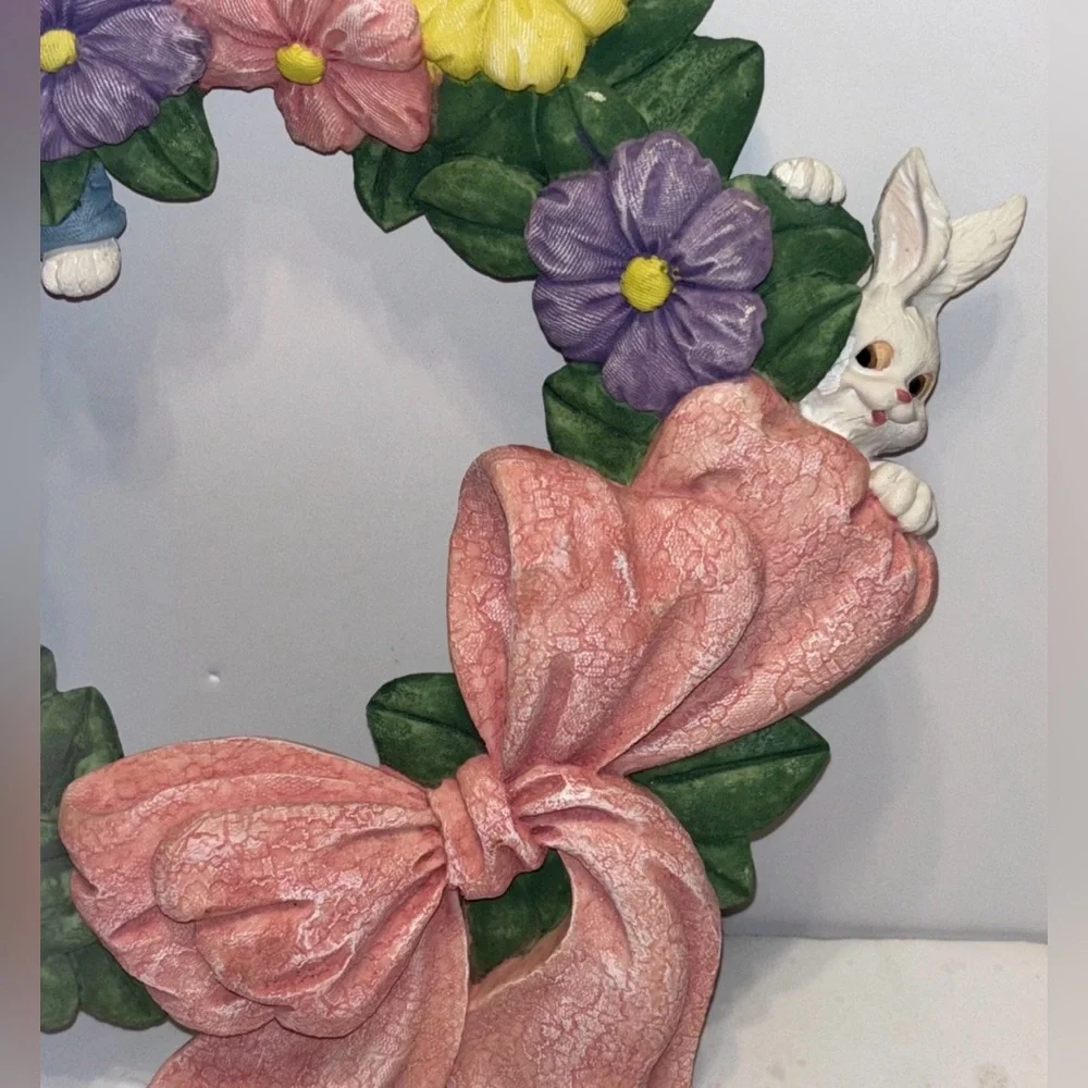 Vtg York 1995 Easter Bunny Flowers Resin Wreath 13